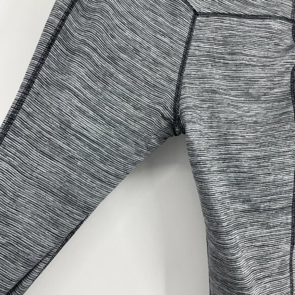 Nike Dri Fit grey Heathered recycled  leggings 27” small - Picture 6 of 16